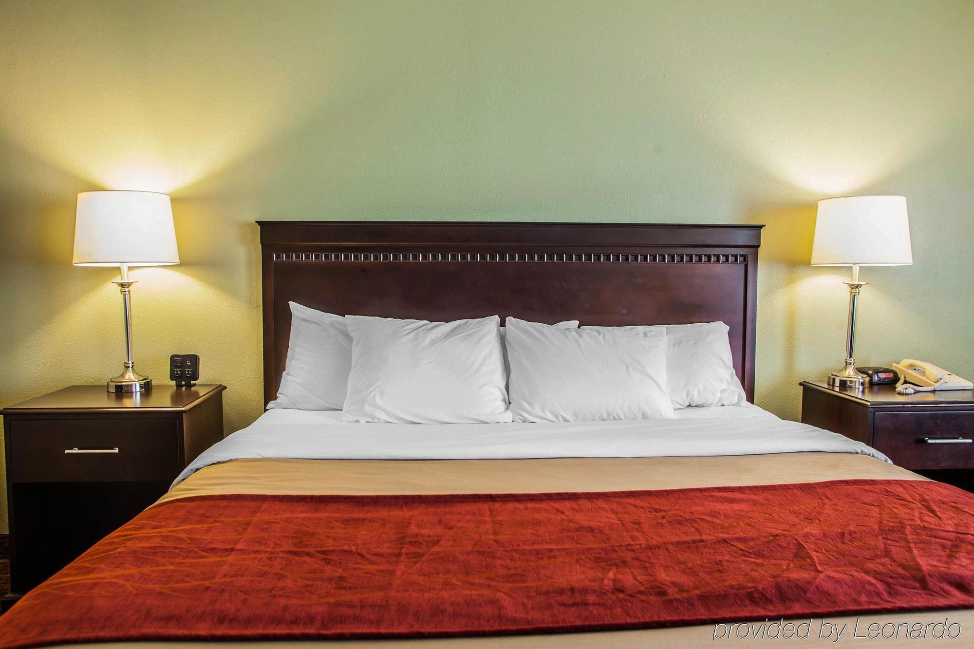 Quality Inn Belton - Kansas City South Экстерьер фото
